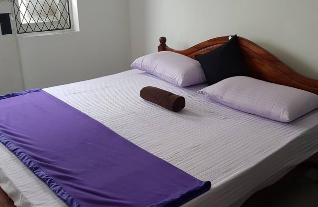 Colombo wellawatta 👍A/C 2BR Apartment. Closer to the Galle Road and market