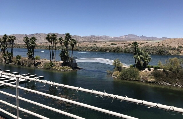 Colorado River water front oasis