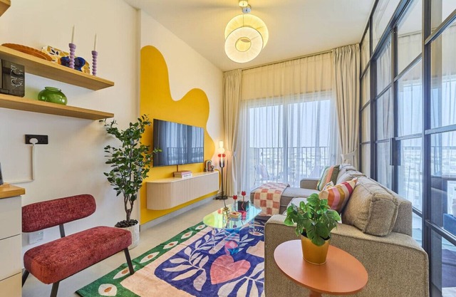 Colorful Retreat: 1BR in Dubai Hills, Next to Mall