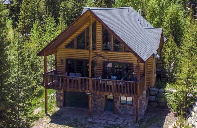 Columbine Cabin, 4/3 - Sleeps 13