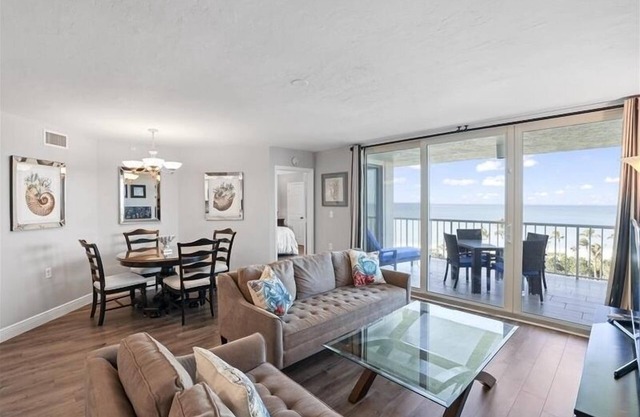 Come enjoy the sun and sand in Naples luxury - WS0803