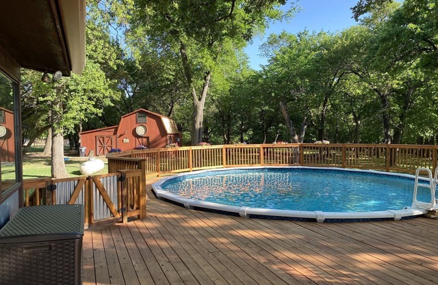 Come explore our Rustic cabin, & trails!