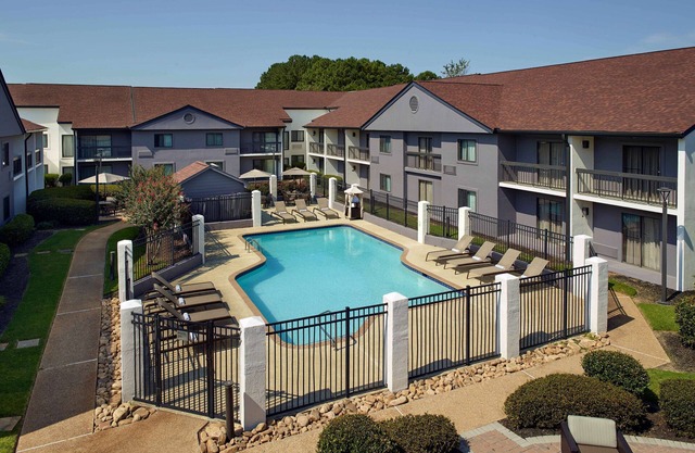 Comfort and Convenience! 2 Family-friendly Units | Pool & Gym Access!