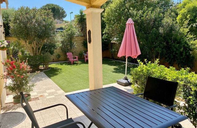 Comfort and Relaxation Guaranteed - 3 Stars, 3 Keys Villa in Mèze