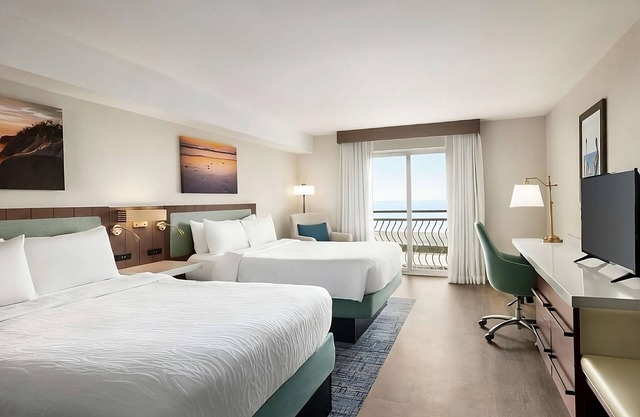 Comfort and Relaxation! Onsite Pool, Pets Allowed, Steps to Beach!