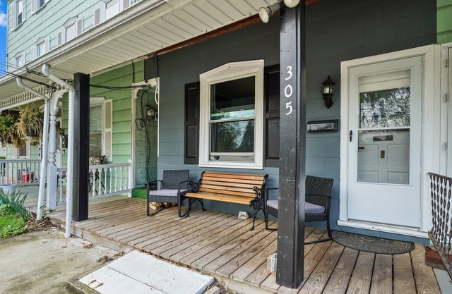 Comfort, Fun & Retro Retreat
