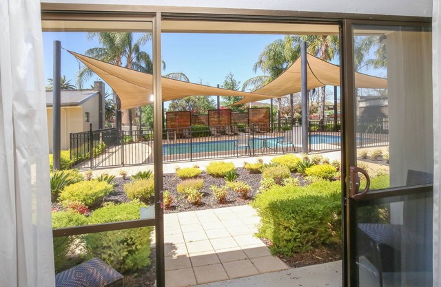 Comfort Inn Deakin Palms