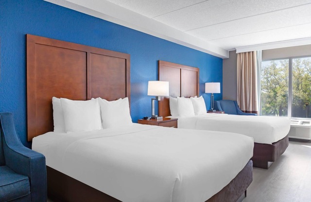 Comfort Inn & Suites Orlando North