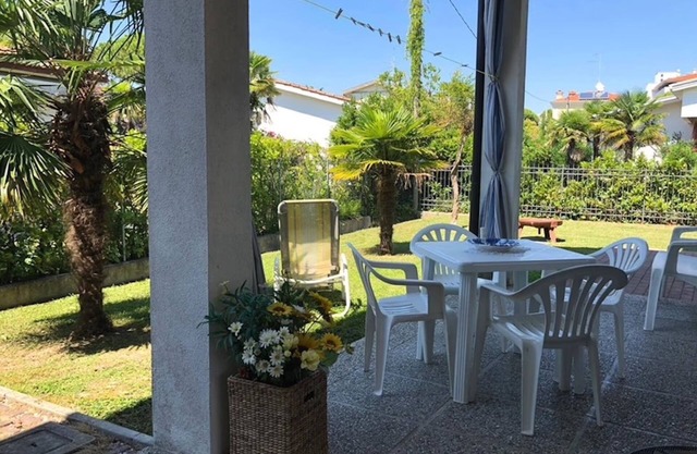Comfortable villa near the beach