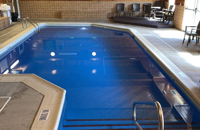 Comfort Suites Anchorage International Airport