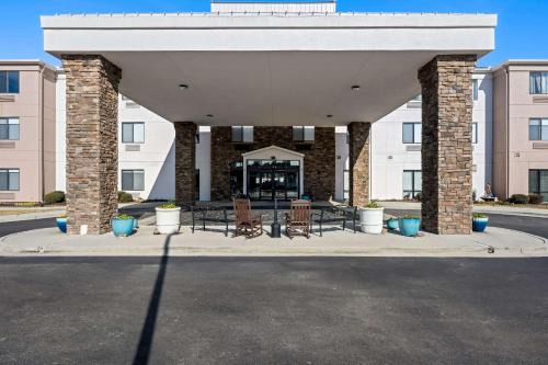 Comfort Suites Cullman I-65 Exit 310
