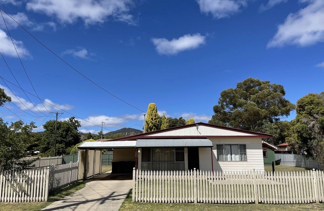 Comfortable 2-Bedroom Home in Mudgee “Rest Easy Mudgee”