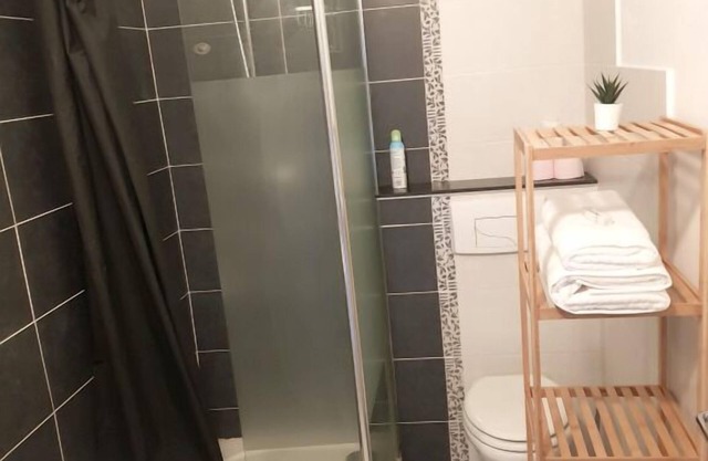 Comfortable 2-room apartment near the train station!