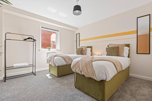 Comfortable 3-Bedroom Ground Floor Flat, Family-Friendly, Central, Free Wi-Fi, Sleeps 7