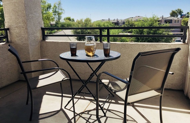 Comfortable, Affordable – 2 br 2 ba Phoenix condo - Ideal for long stays!