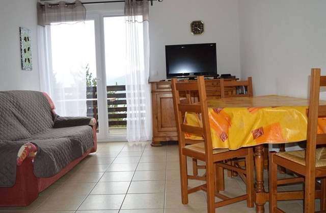 Comfortable apartment, 1 bedroom, private parking