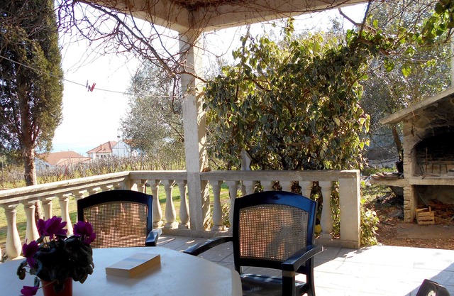 Comfortable apartment with a view, 100m2, 150m from sea