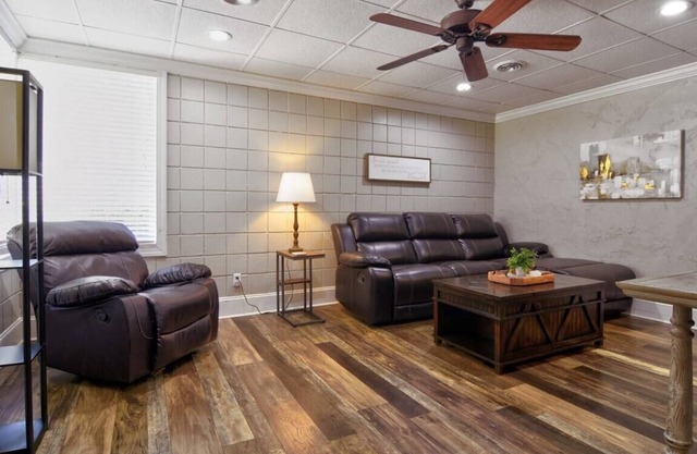 Comfortable Cottage on the Blue Mile - Close to GSU!