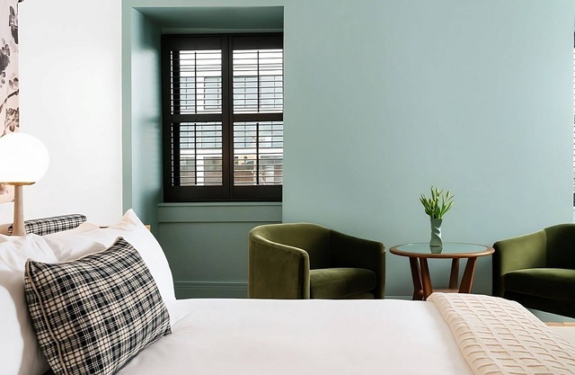 Comfortable Grand King Room: Pet Friendly Stay, Walk to Grand Amari