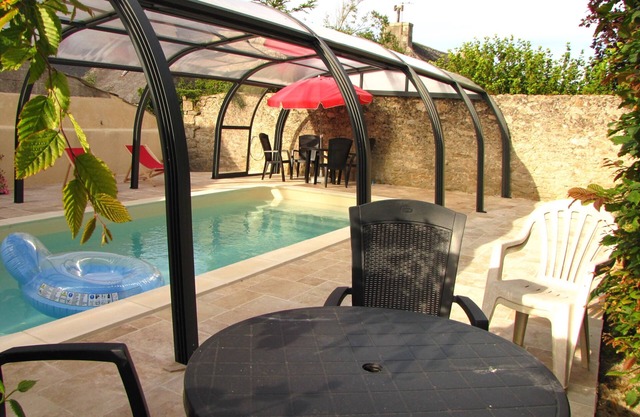 comfortable house private indoor heated pool 28 ° C 450m sandy beaches