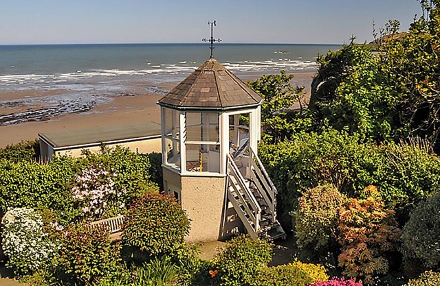 Comfortable house with wonderful sea views across the huge sandy Ramsey Bay.