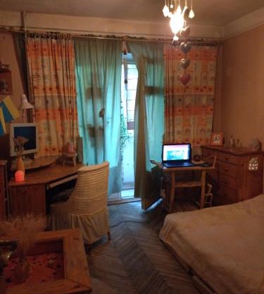 Comfortable isolated turnkey room near the subway and the International Exhibition Center