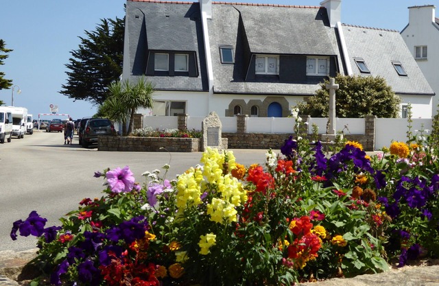Comfortable Large Villa in the Heart of the Village History Ile Tudy, 50m Beach