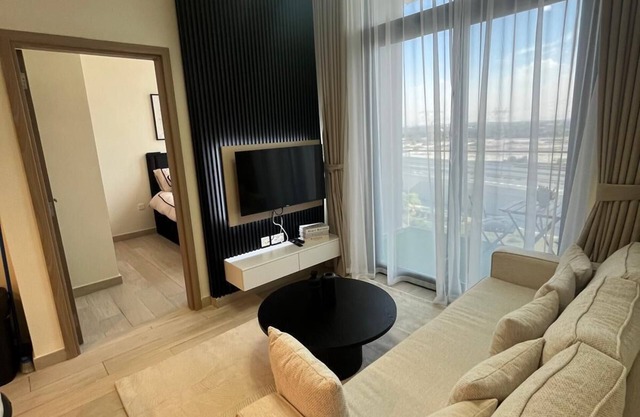 Comfortable, luxurious 2-bedroom apartment close to the Burj Khalifa.