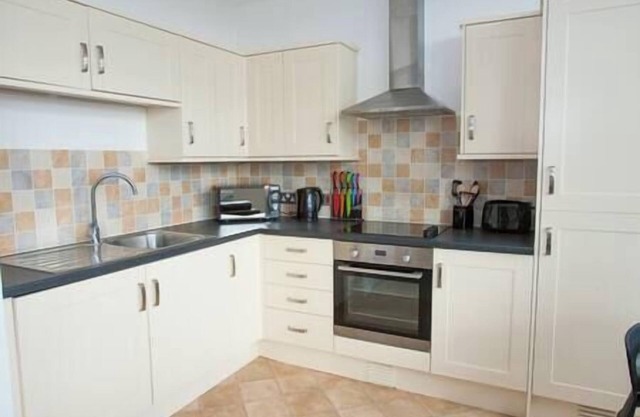 Comfortable Swindon 1 bedroom Town Centre Apartment, FREE Parking