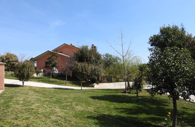 Comfortable tourist accommodation in the low Sabina countryside at Passo Corese