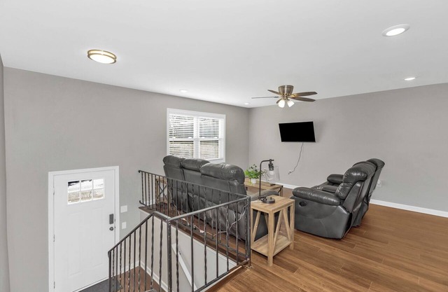 Comfy 3Br + 2 Bath with Office Space
