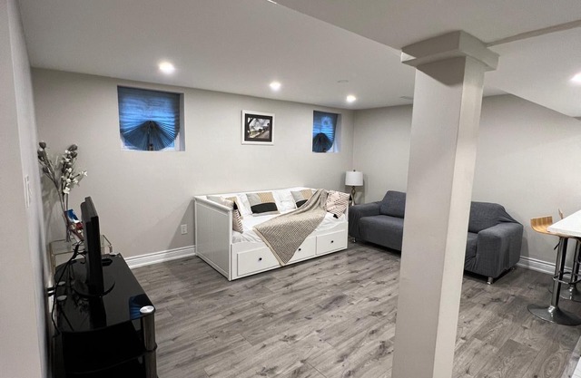 Comfy Basement Apartment with Private entrance and free car