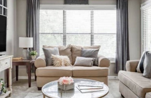Comfy & Clean Condo close to Suntrust Park