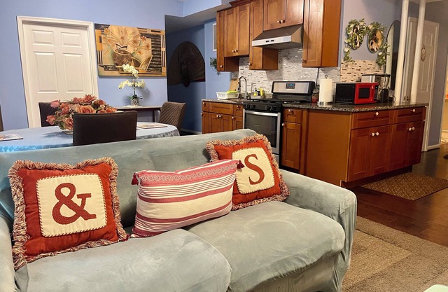Comfy Deluxe Getaway Suite