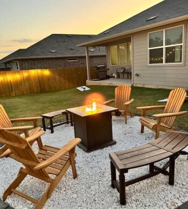 Comfy Home mins from Downtown, UT, Domain & Rodeo