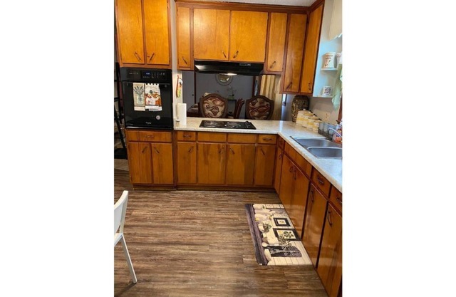 Comfy & Spacious Home 3BR&2BA Original Art WorkW