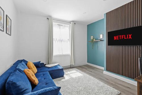 Comfy Stylish Home with Hot Tub near Tottenham Hotspurs Stadium