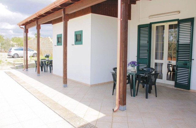 Complete relax away from the chaos immersed in the Salento countryside