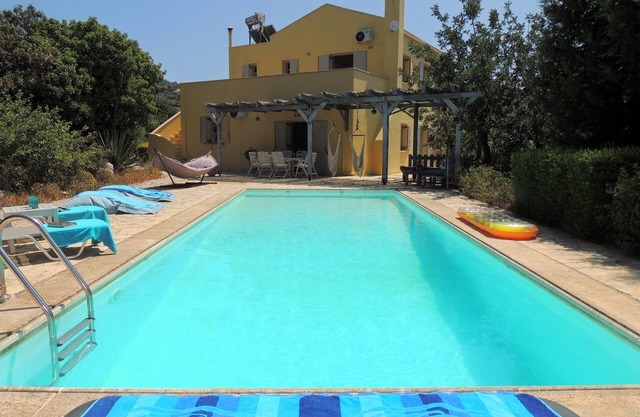 Completely private and very spacious 3 bedroom villa with large pool and views.