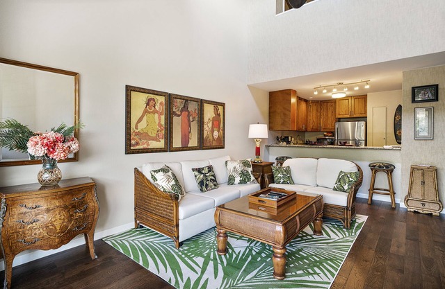 Completely redecorated Aug. 2019 1 block to beach, free wi-fi, parking, and AC