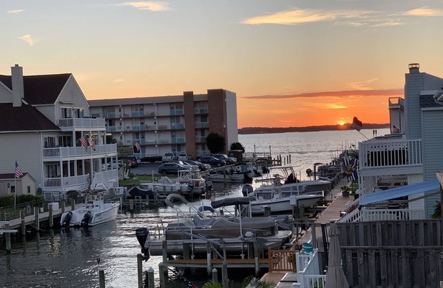 Completely remodeled bayside waterfront townhome! Families wanted!