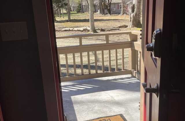 Completely Renovated Cottage-Minutes from Downtown