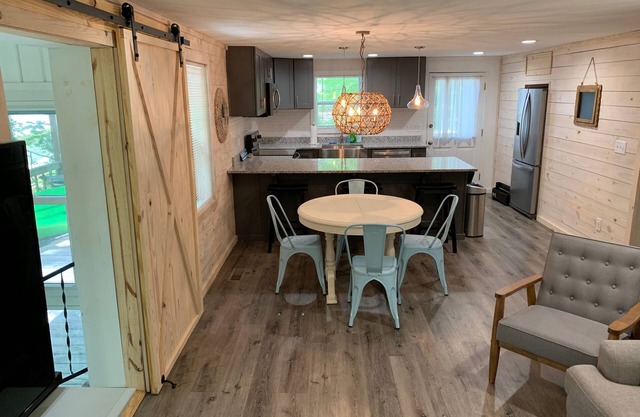Completely renovated lakefront cabin - brand new back deck!