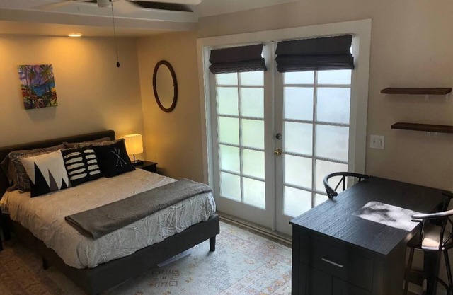 Conch Republic Studio - Key West Millionaires Row