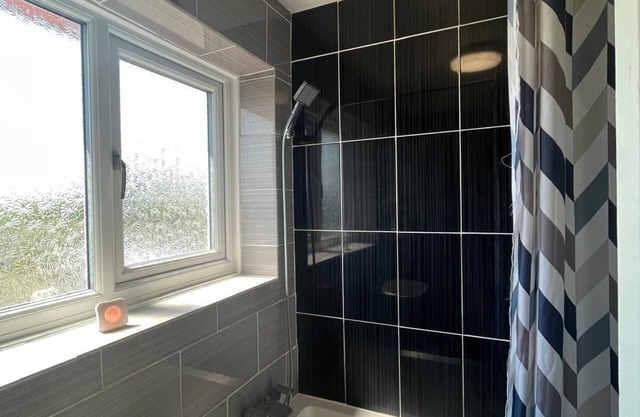 Concord House Rainham by Shortlet Express