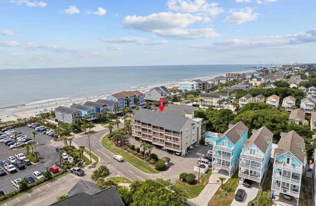Condo 250 ft from the blue Atlantic Ocean, great view & close to Myrtle beach.