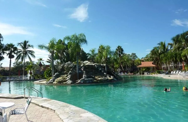 Condo Cascades with Lake View ! Great Community Pool !