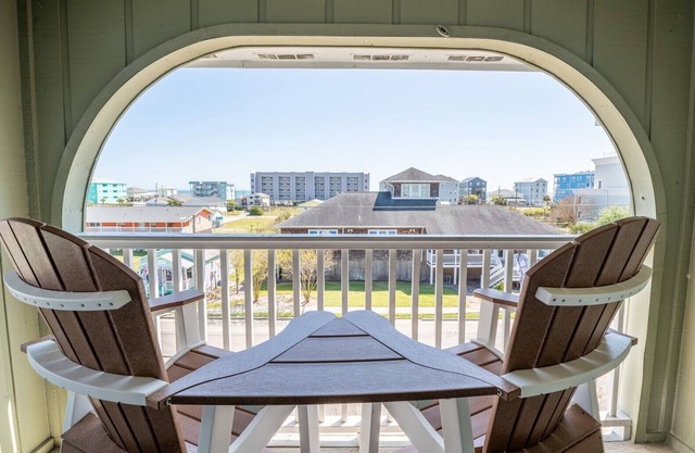Condo in the heart of Downtown Carolina Beach