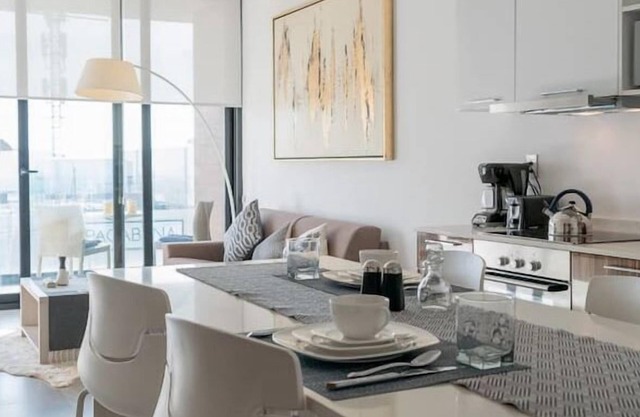 Condo Shine 2 block from 5th Av. by Blueplaya