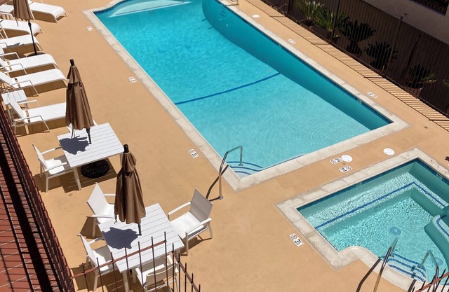 Condo with Pool and Spa
